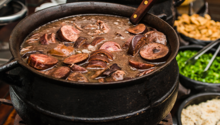 Receita de feijão preto com linguiça